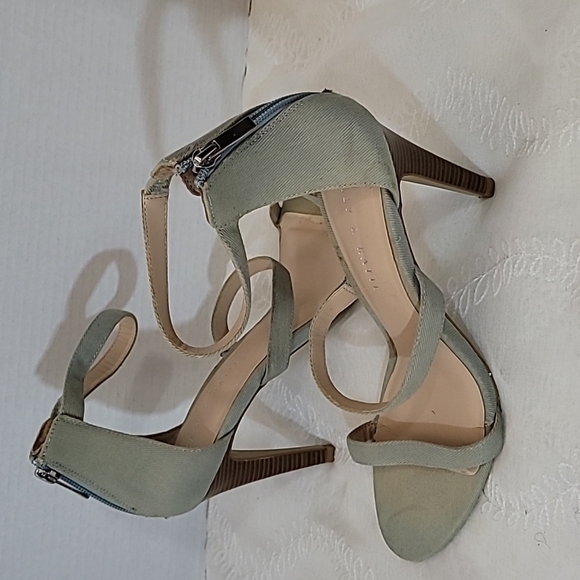 Kelly & Kate Woman's Ankle Strap Sandals Size 1 - Picture 1 of 12